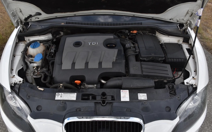Seat Leon cena 21500 przebieg: 205000, rok produkcji 2011 z Sieradz małe 379
